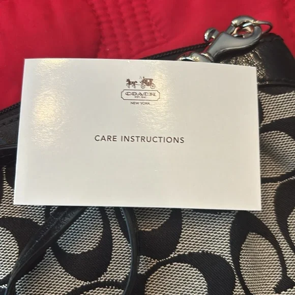 Black coach wristlet nwt - Picture 4 of 5